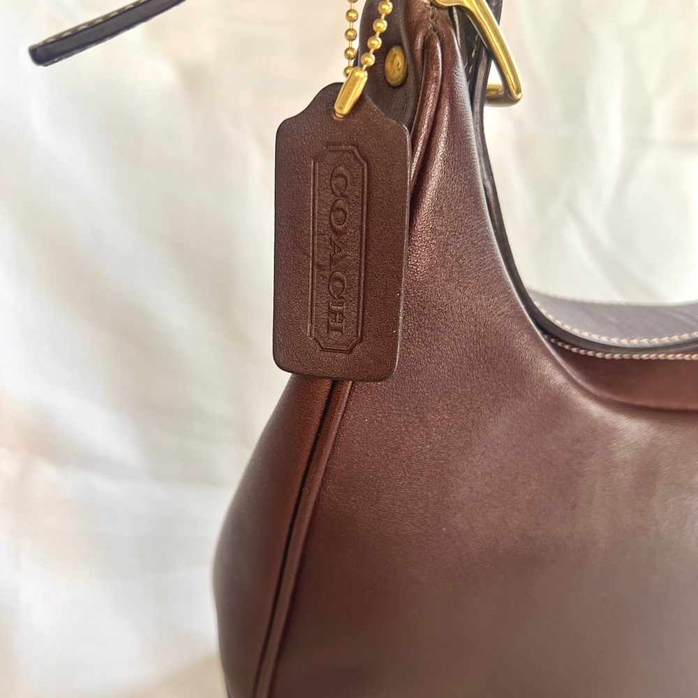 Classic Vintage Coach Shoulder Bag - Picture 3 of 9
